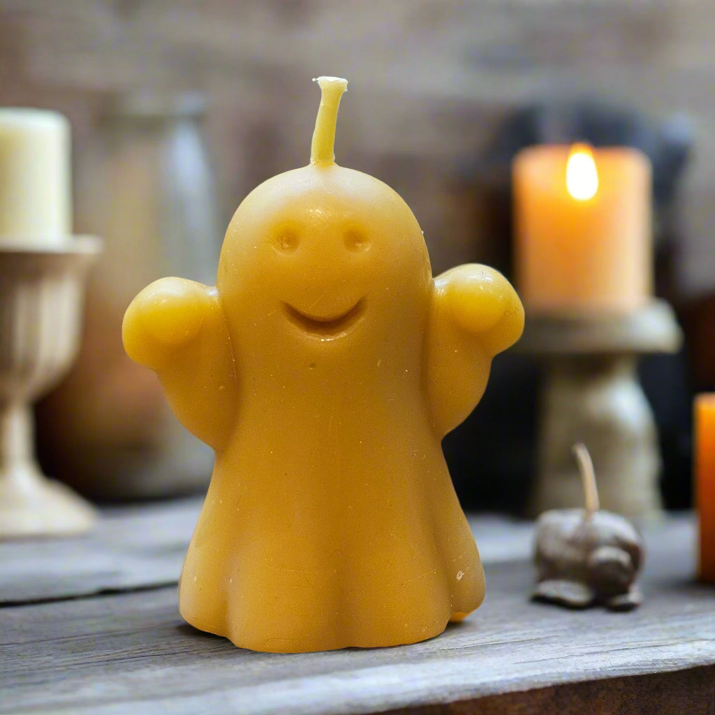 Handmade Beeswax Ghost Candle – Eco-Friendly Halloween Decoration