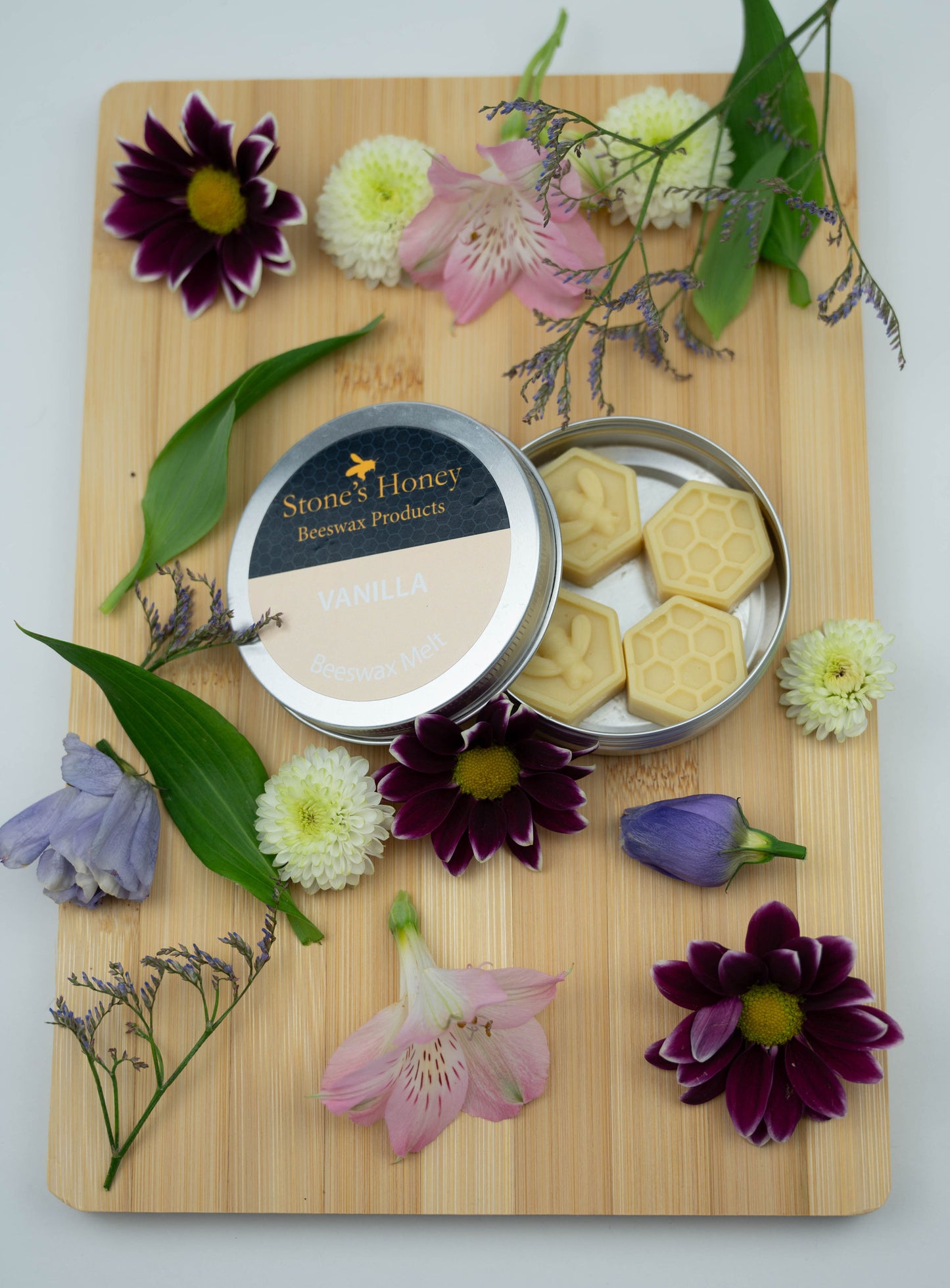 Bee-Themed Wax Melts – Natural Beeswax with 8 Luxurious Scents